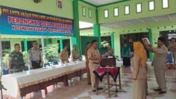 Babinsa Ramil 0816/03 Buduran hadiri pelantikan perangkat desa binaan