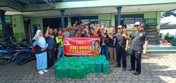 Ramil 0816/09 Krian Bersinergi dengan ILS korcab Krian Bagi Nasi Kotak