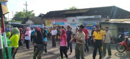 Motivasi Hidup sehat, Senam Kesegaran Jasmani bersama warga Tarik