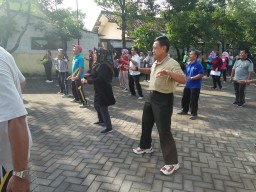 Wujudkan hidup sehat koramil 0816/01 ikuti senam bersama