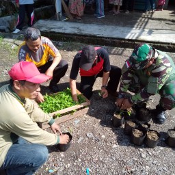 Anggota Ramil 07/ Krembung Ikuti giat Krembung Guyub Rukun di Ds Ploso
