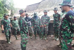 Tiada Lelah Memberi Arahan Dalam Berbagi Tugas Dalam Program TMMD