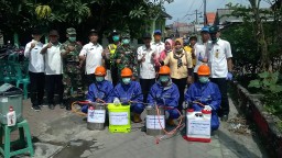 Forkopimka Krian bersama PT. Supra Nusa Indogita lakukan Penyemprotan