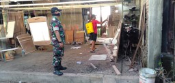Perangi Corona, Babinsa Koramil 04/Porong Ajak Warga Hidup Sehat