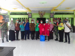Babinsa Porong Relawan Desa Lajuk bentuk Posko Pencegahan covid19