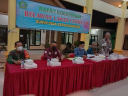 Babinsa Koramil 0816/13 Wonoayu Hadiri Rapat Pembentukan Posko Covid19