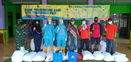 Cegah Covid – 19,Babinsa Koramil 0816/05 Tulangan Lakukan Penyemprotan