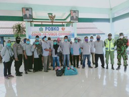 Babinsa, Pemerintah Desa tetap semangat dalam menghalau virus covid-19