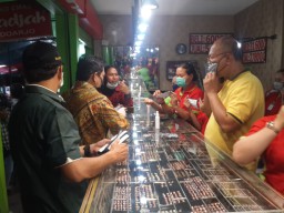 Cegah covid-19 Plt. Bupati Sidoarjo laksanakan sosialisasi bagi masker