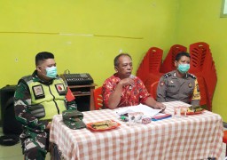 Babinsa Koramil 0816/09 Krian laksanakan pendampingan pelaksanaan PSBB