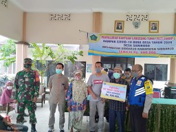 Putus rantai Covid-19,Babinsa Koramil 0816/12 Prambon komsos ke warga