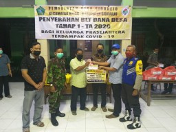Desa Sidorejo salurkan BLT DD kepada warga terdampak Covid-19