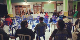 Babinsa Koramil 11 Tarik hadiri Musyawarah Desa Pembagian Sembako