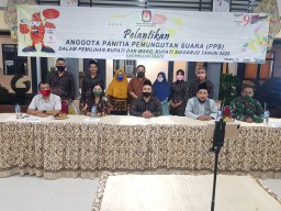 Batituud Koramil 0816/11 Tarik Hadiri Pelantikan PPS di Pendopo Tarik