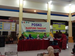 Babinsa Ramil 0816/13 Wonoayu Pantau Pemberian Bantuan Langsung Tunai