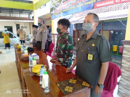 Anggota Ramil 0816/13 Wonoayu Hadiri Pelantikan Anggota BPD
