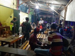 Anggota Ramil Krembung dan Polsek,Satpol PP laksanakan patroli malam