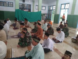 Dansatgas TMMD 108 Laksanakan Shalat Jumat Berjamaah