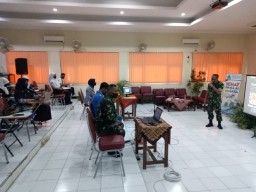 Kodim 0816 Sidoarjo Berikan Wasbang SMKN 1 Sidoarjo