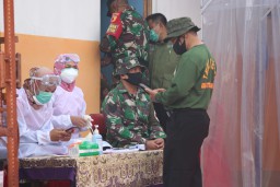 Tim Kesehatan Tanggunggunung Lakukan Pemeriksaan