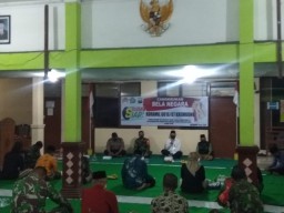 Danramil 0816/07 Krembung melaksanakan Cangkrukan Bela Negara