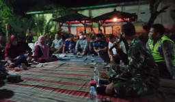 Danramil 0816/06 Tanggulangin Melaksanakan Giat Cangkruan Bela Negara