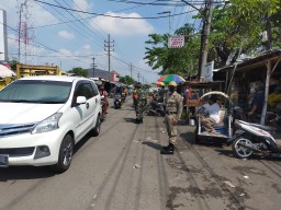 	Danramil Taman pantau penerapan protokol kesehatan Covid-19 di Taman	