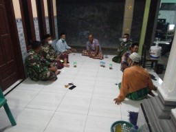 Babinsa Jabon Tetap Komsos Dan Edukasi Prihal Covid 19
