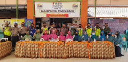 Persit Ranting 10 Krian gelar Louncheng Jatim bermasker