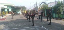 Pelihara Daya Tahan Tubuh, Prajurit Dan PNS Koramil 0816/13 Wonoayu