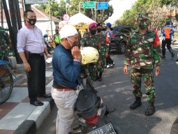 Operasi yustisi danTertib Masker digelar oleh Tim Gabungan Kec Buduran