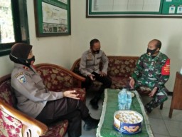 Jalin silaturahmi wakapolsek dan kabitbinmas anjansana ke ramil porong