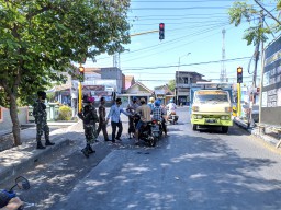 Koramil 0816/13 Wonoayu Melanjutkan Gelar Ops Yustisi Pemakaian Masker