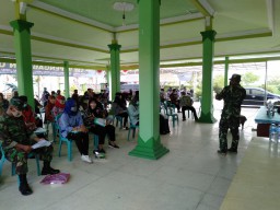 Warga Kedungkembar ikuti penyuluhan bela negara oleh Satgas TMMD