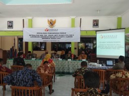 Danramil 0816/07 Krembung Hadiri Sosialisasi Pengawasan Pemilu Pilkada