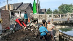 TNI dan warga lakukan penggalian di 2 titik plengsengan sasaran TMMD