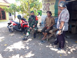 Danramil 0816 /12 Prambon Komsos Dengan Kasun, Warga Ds. Kedung Kembar