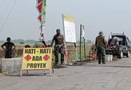 Bersama masyarakat Satgas TMMD kebut pembangunan fisik