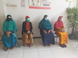 TMMD 109 Kodim Sidoarjo bantu warga operas katarak gratis