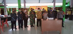 Danramil 0816/07 Krembung Hadiri Simulasi Pencoblosan Pilkades Di Desa