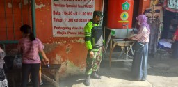 Cegah Penyebaran Covid-19,Babinsa 12 Prambon gelar pendisplinan prokes