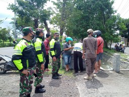 Babinsa Ramil 13/Wonoayu laksanakan Patroli Yustisi Cegah Covid-19