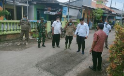 Wakil Bupati Sidoarjo Meninjau Lokasi Perbaikan Jalan di Desa Banjar