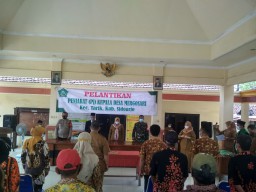 Batuud Ramil 11/Tarik Hadiri Pengambilan Sumpah Kades Mergosari