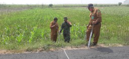 Jalan Perbatasan Desa Antara Kebaron dan Janti Tulangan