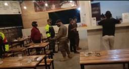 Babinsa Koramil 0816/04 porong bergerak berikan sosialisasi pada warga