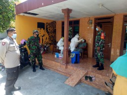 Tanggung Jawab Wilayah, Babinsa 05/Tulangan Laksanakan Contact Trace
