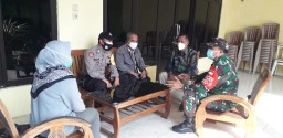 Babinsa Ikut Dampingi Petugas Medis Tracing Warga Kontak Erat Pasien