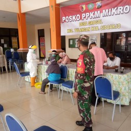 Babinsa Koramil 0816/05 Tulangan Laksanakan Tracing Kontak Erat Warga
