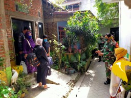 Warga Desa Sukorejo Buduran dievakuasi ke isoter
